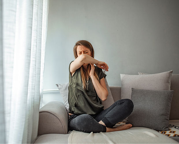 White mold health symptoms - Throat Irritation